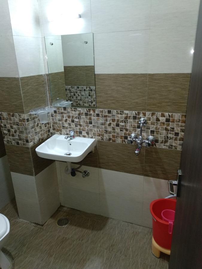 Oyo 60976 Hotel Shree Ji Morena ภายนอก รูปภาพ